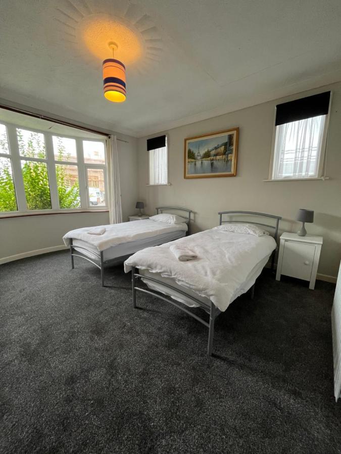19a Stourwood Avenue Holiday home *